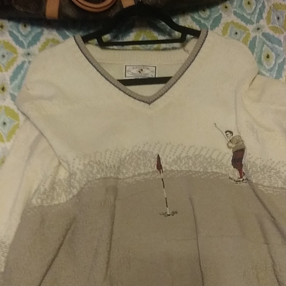 Sweater - Picture 2 of 4